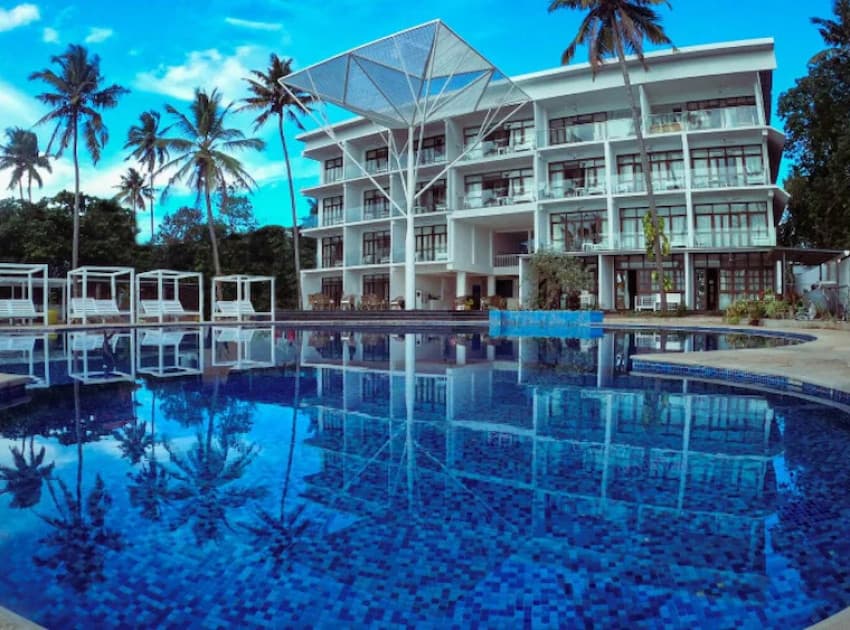 Book Memmsta Elixir Cliff Beach Resort and Spa - Varkala in Varkala