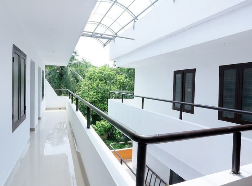 RV Tower Hotel - Image 3