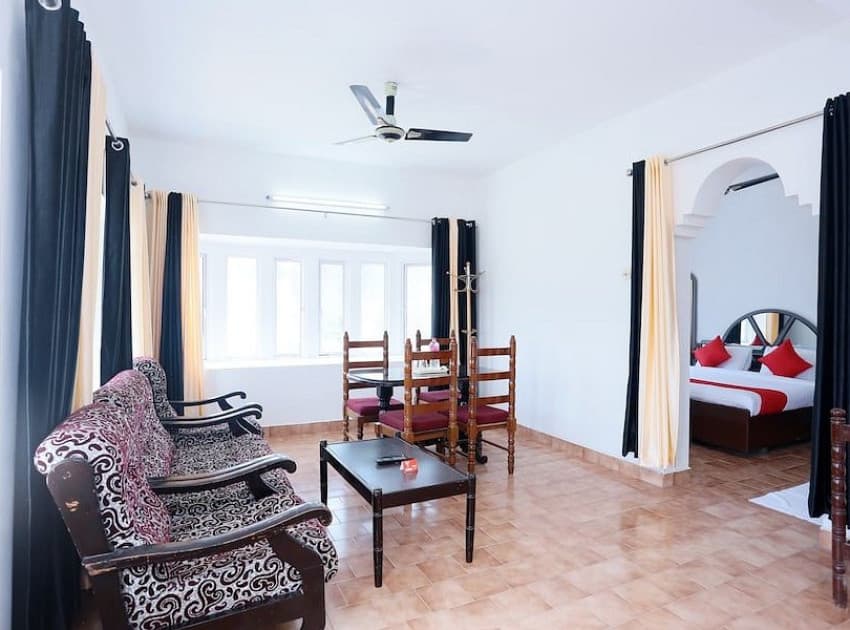 RV Tower Hotel - Image 4