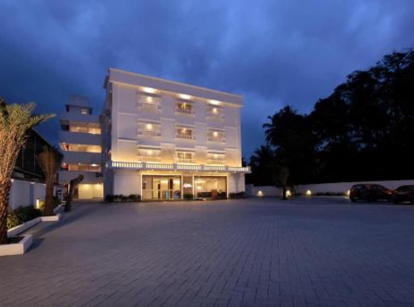 Book Hotel Park Residency Thrissur in Thrissur