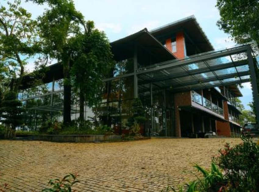 Book Elephant Passage in Munnar