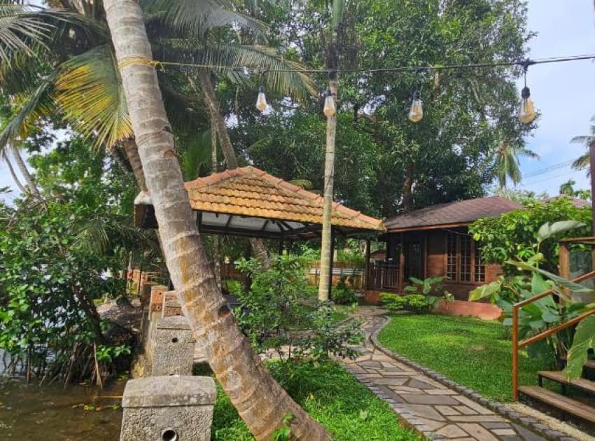 Book GreenChromide Homestays in Kollam