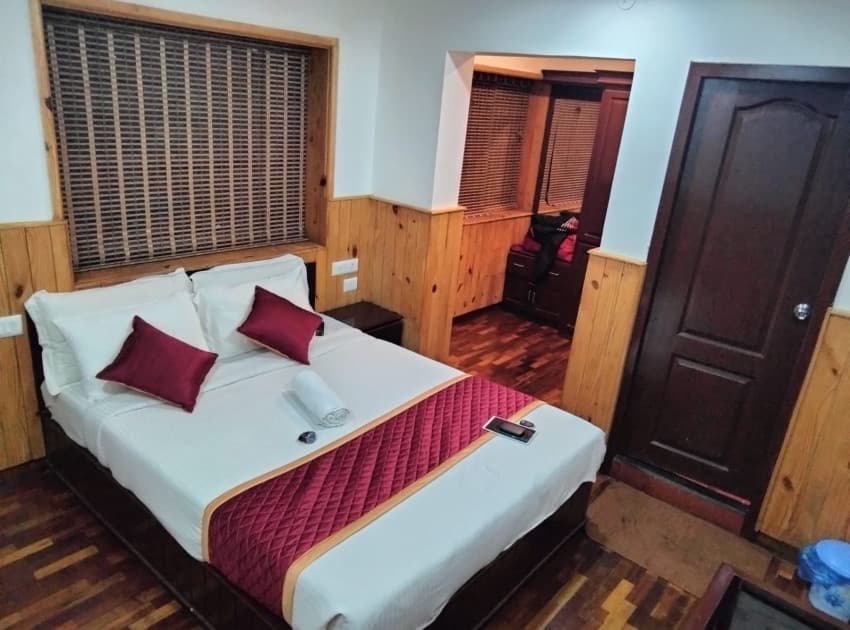 Book Standard Double Room room in Kodaikanal