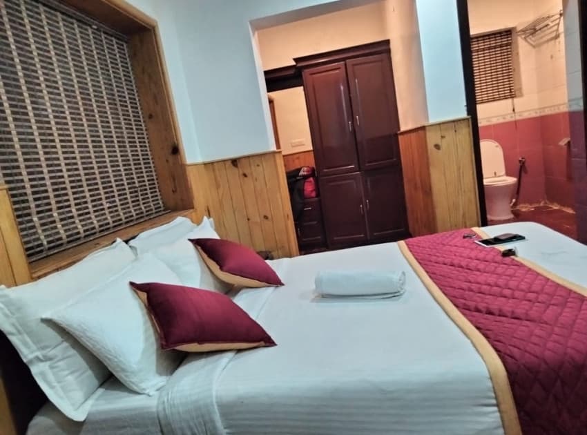 Book Standard Double Room room in Kodaikanal