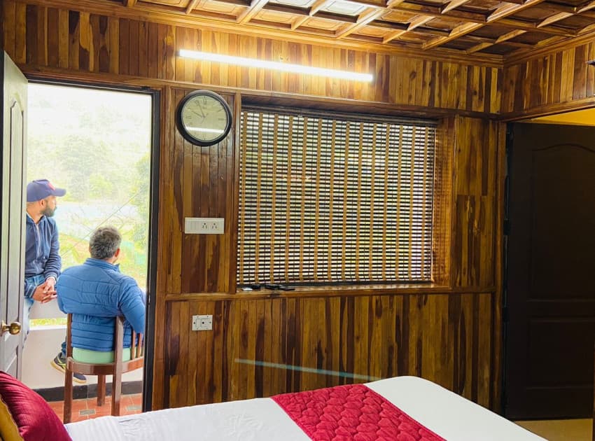Book Honey Moon Wooden Room With Balconey room in Kodaikanal