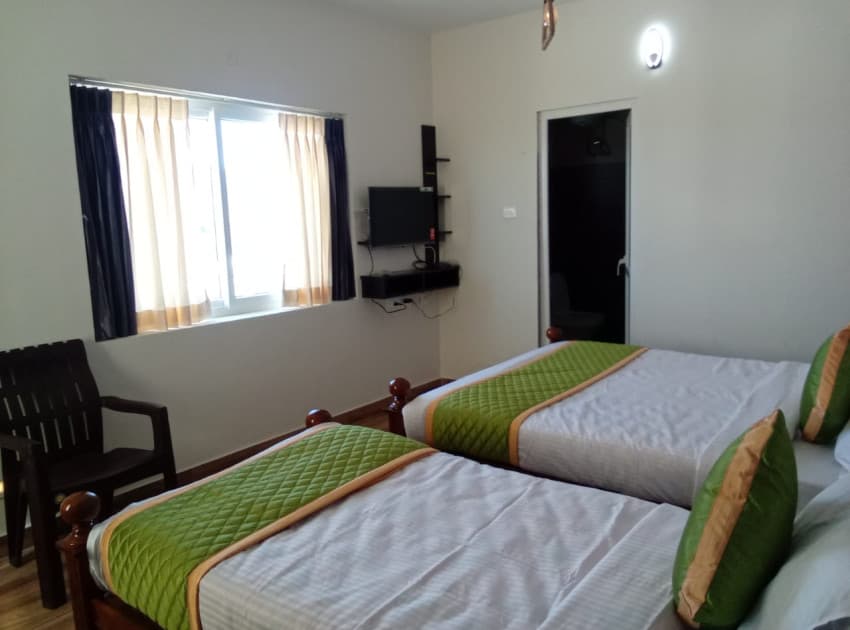 Book Queen Triple Room room in Kodaikanal
