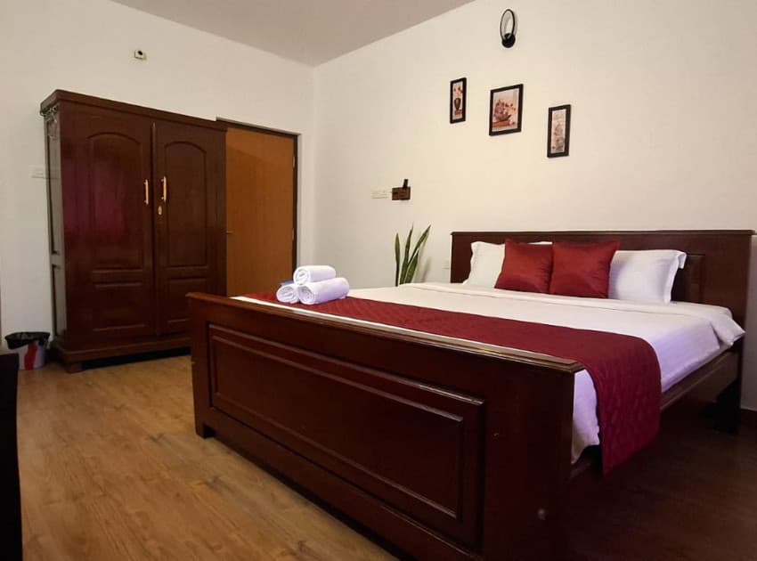 Book Deluxe King Room room in Kodaikanal