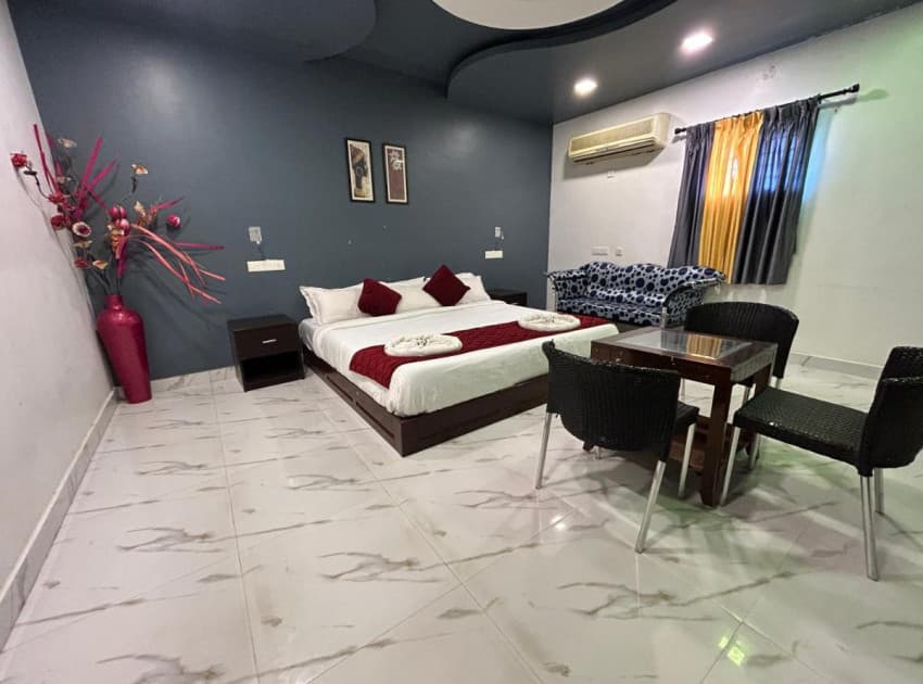 Book Deluxe Triple Room room in Pondicherry