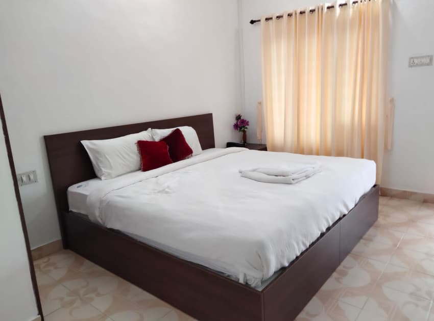 Book Deluxe Sea face Room room in Varkala