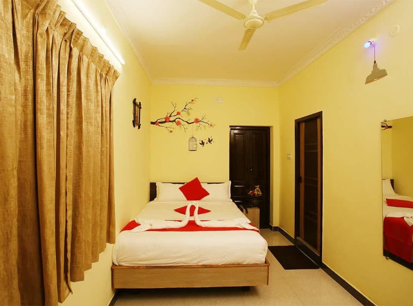 Book Batchelor Room room in Yercaud