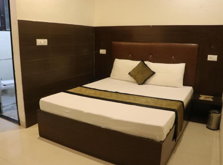 Book Deluxe Room room in Chandigarh