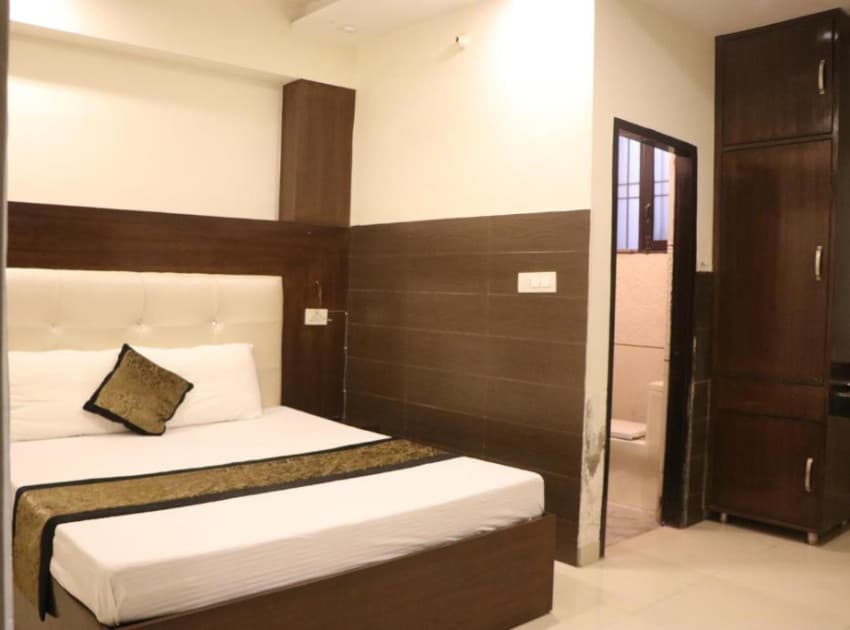 Book Super Deluxe Room room in Chandigarh