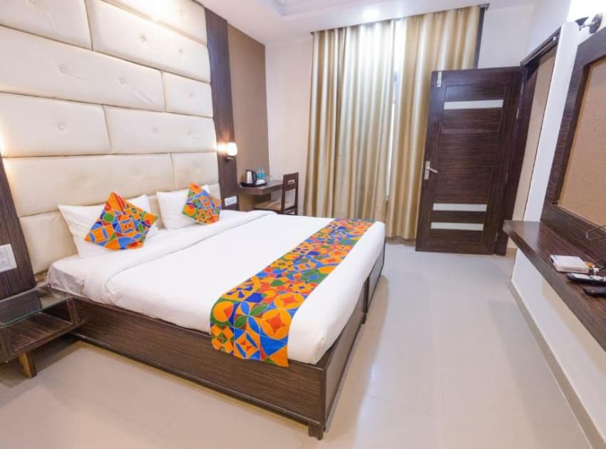 Book Deluxe Room room in Agra
