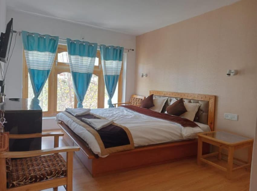 Book Deluxe Double Bed Room room in Leh Ladakh