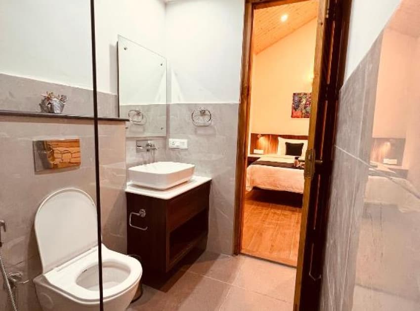 Book Superior Room room in Manali