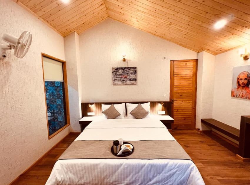 Book Superior Room room in Manali