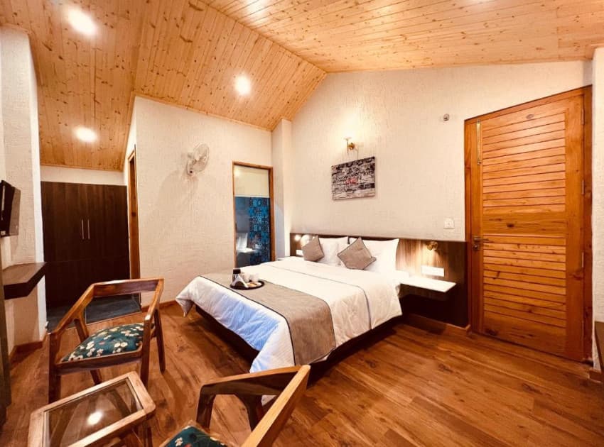 Book Premium Room room in Manali
