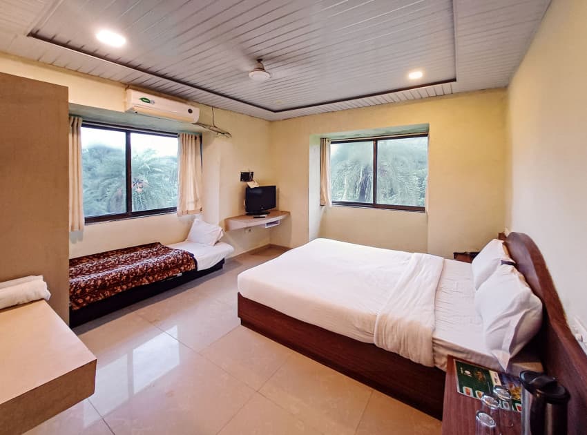Book Comfort Triple Room room in Mount Abu
