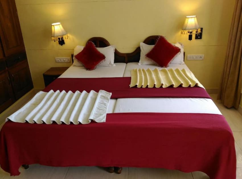 Book A/C DELUXE DOUBLE room in Kovalam