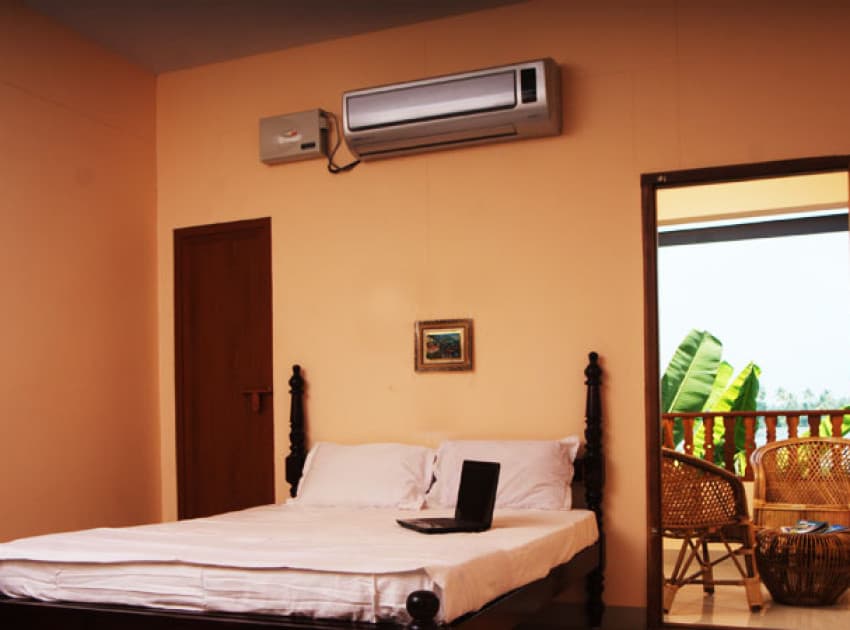 Book Lake View Deluxe A/C Room room in Kumarakom