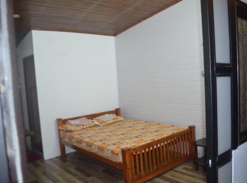 Book Single Room with Balcony room in Kottayam