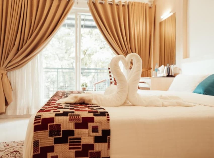 Book Ac Deluxe Suite Room room in Athirapally