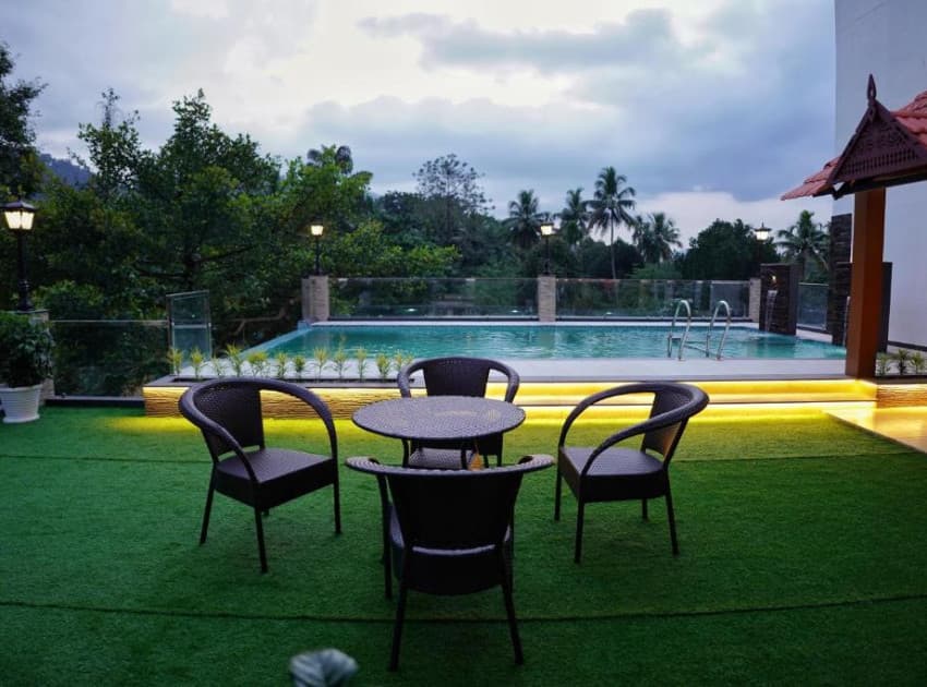 Book Ac Dormitory room in Athirapally