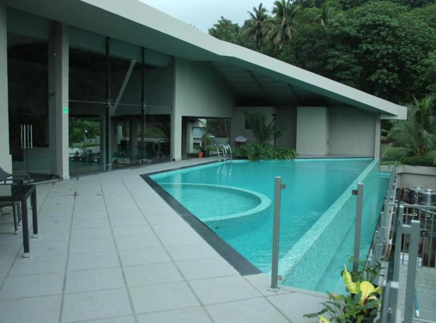 Book Deluxe Cottage / Luxury Cottage room in Athirapally