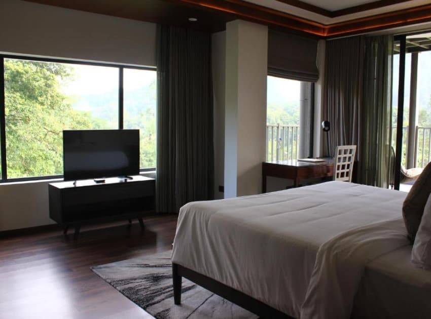 Book Superior River Room room in Athirapally