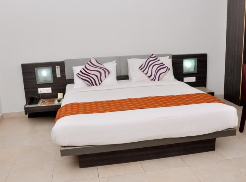 Book Budget Double Room room in Palakkad