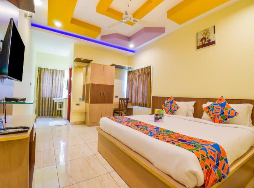 Book Standard Double Room room in Pondicherry