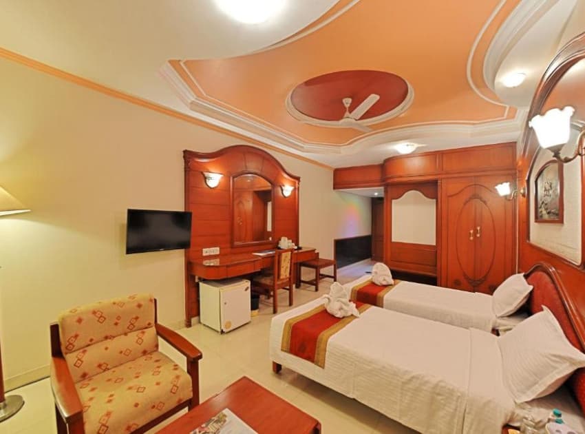 Book Deluxe Double Room room in Thanjavur