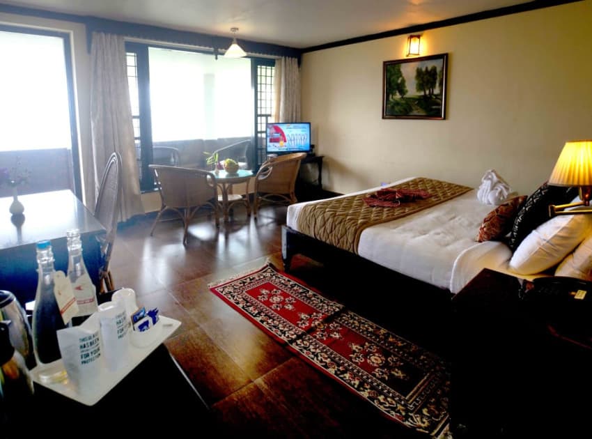 Book Humming Bird(Super Luxury Room) room in Munnar
