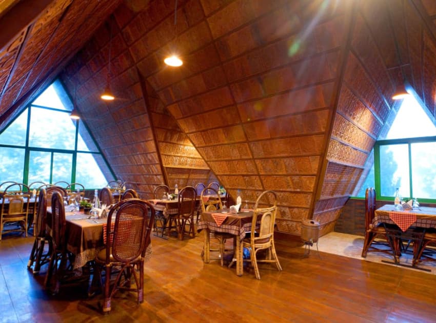 Book Humming Bird(Super Luxury Room) room in Munnar