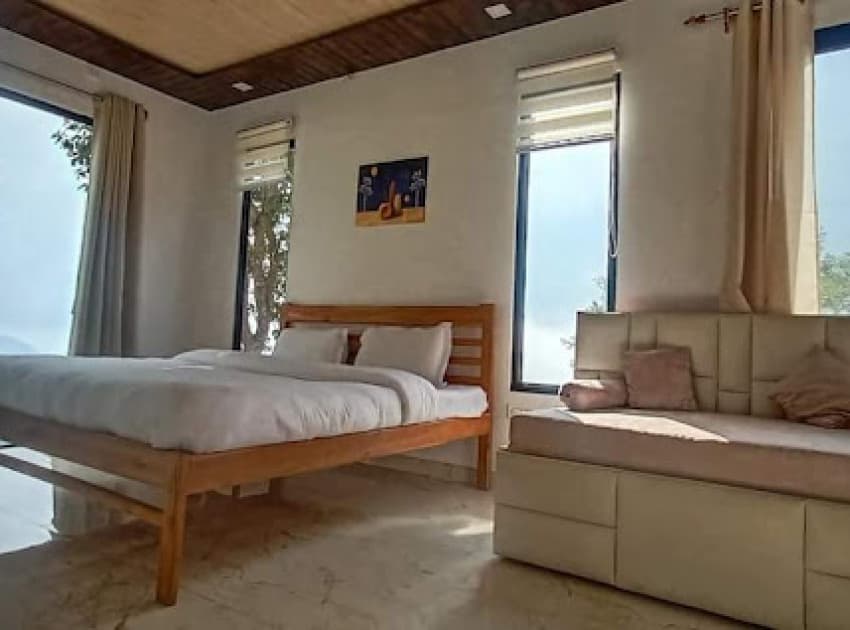 Book Standard Double Room room in Bhimtal