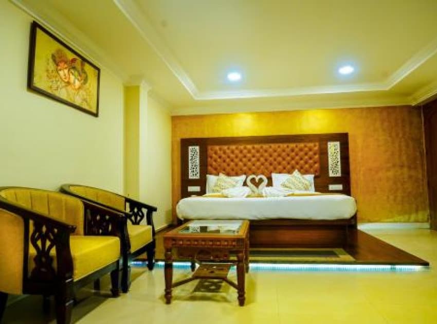 Book Standard Double Room room in Guruvayur
