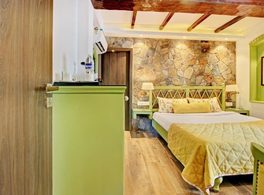 Book Oak-Superior Room room in Nainital