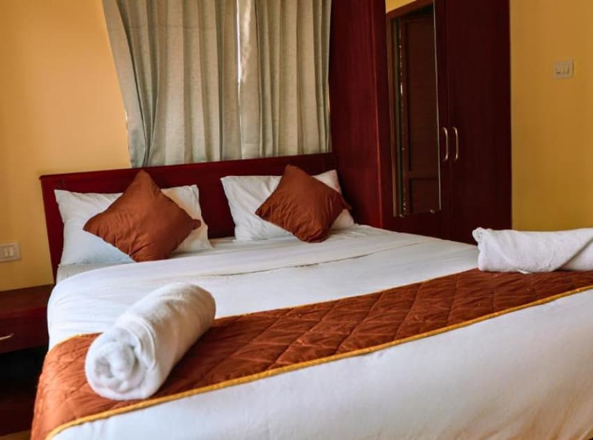 Book Queen Room with Balcony room in Kodaikanal