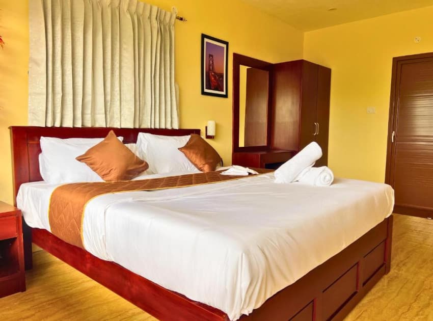 Book King Room with Balcony room in Kodaikanal