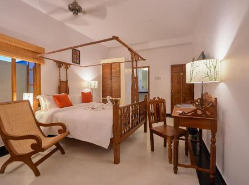 Book Deluxe Double Room with Balcony room in Pondicherry