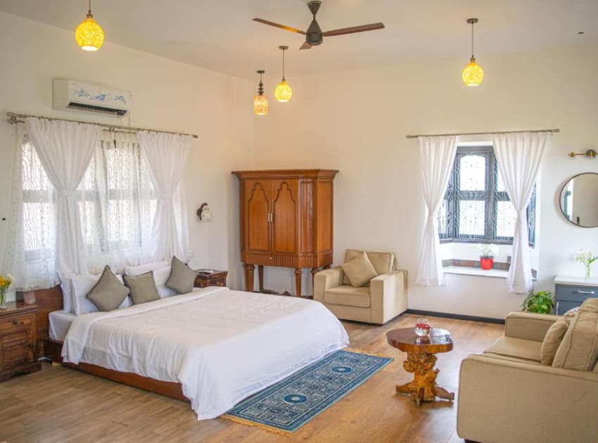 Book Suite with Mountain View room in Bangalore