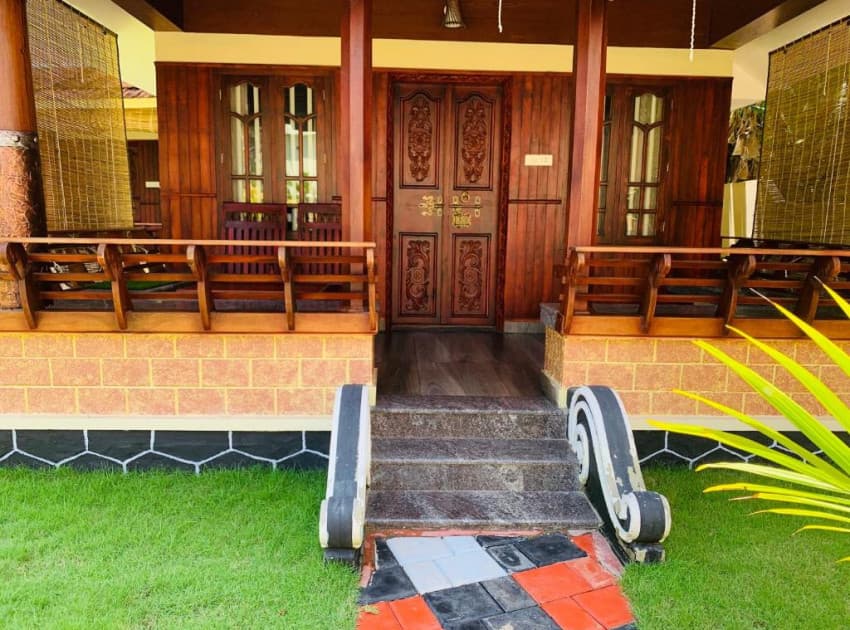 Book Deluxe Villa room in Varkala