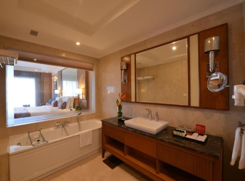 Book King Studio room in Chennai