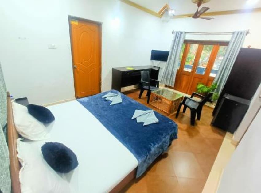 Book Double Room room in Goa