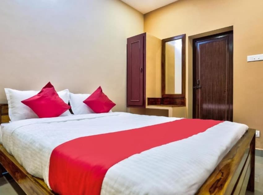 Book Economy Double Room room in Pondicherry