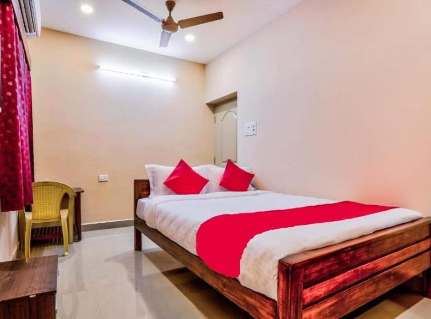 Book Economy Double Room room in Pondicherry