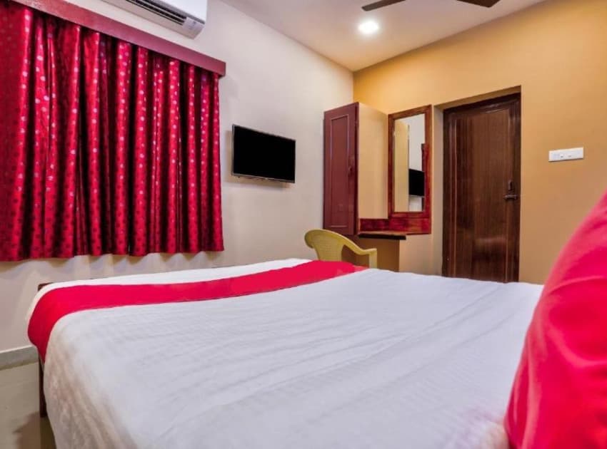 Book Budget Double Room room in Pondicherry