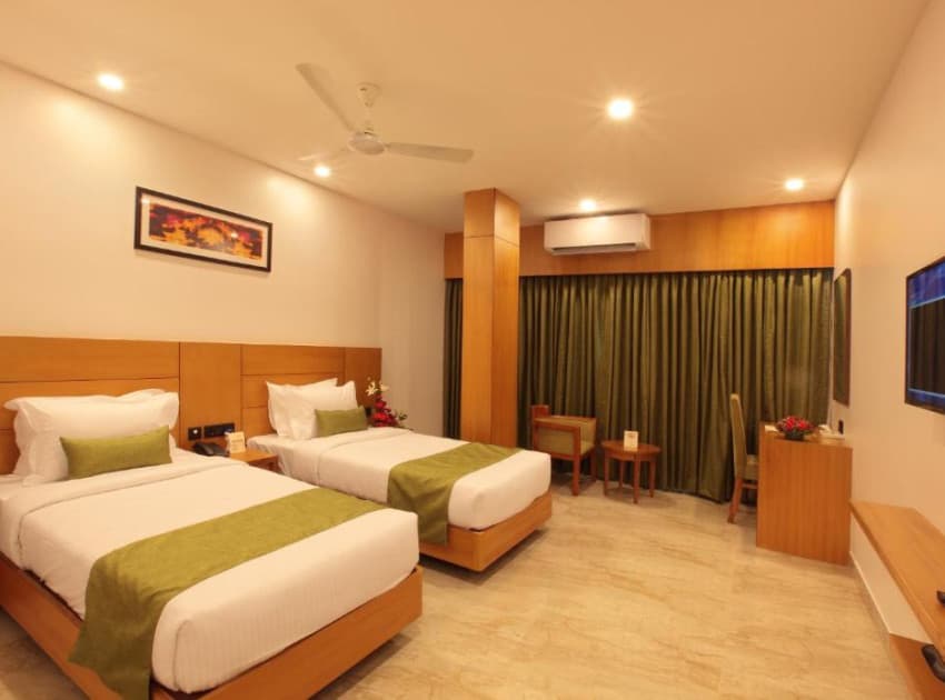 Book Deluxe Double Room room in Thrissur