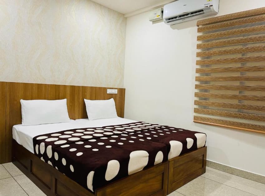 Book Standard Apartment room in Cochin