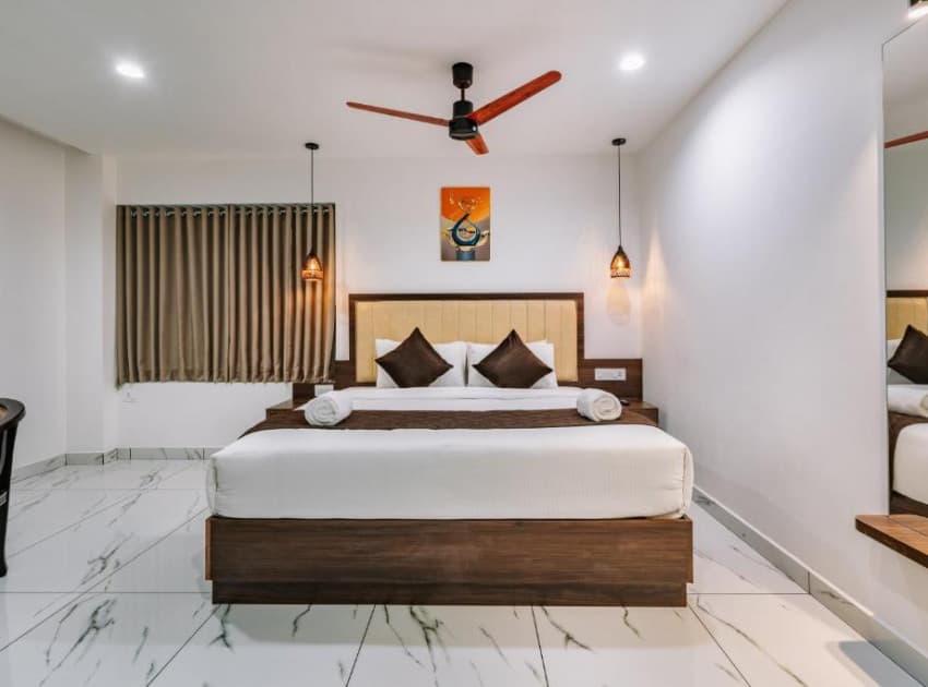 Book Standard Double Room room in Cochin